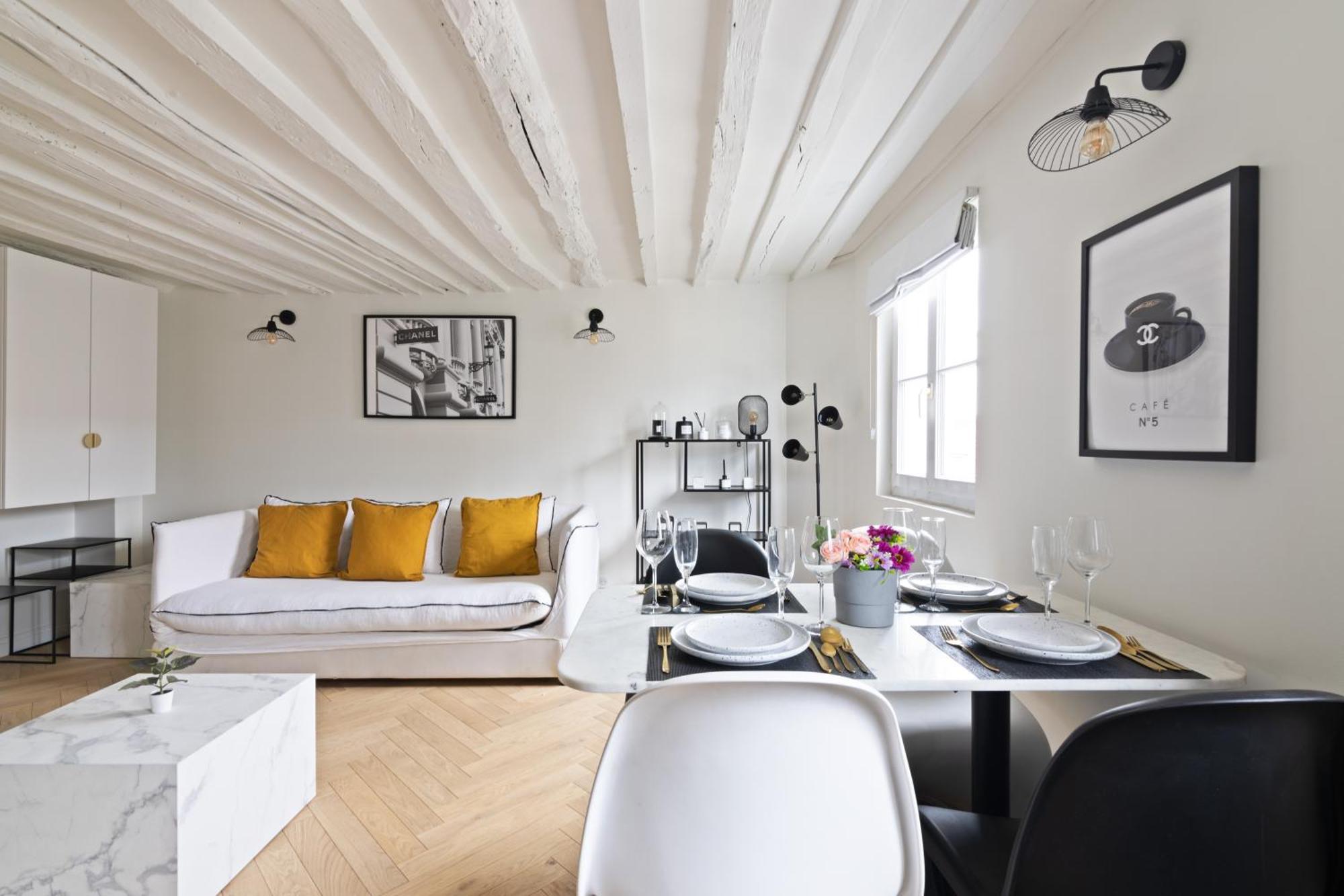 Elegant Appartement Pres Du Musee Du Louvre Et Du Jardin Des Tuileries Free Netflix ปารีส ภายนอก รูปภาพ